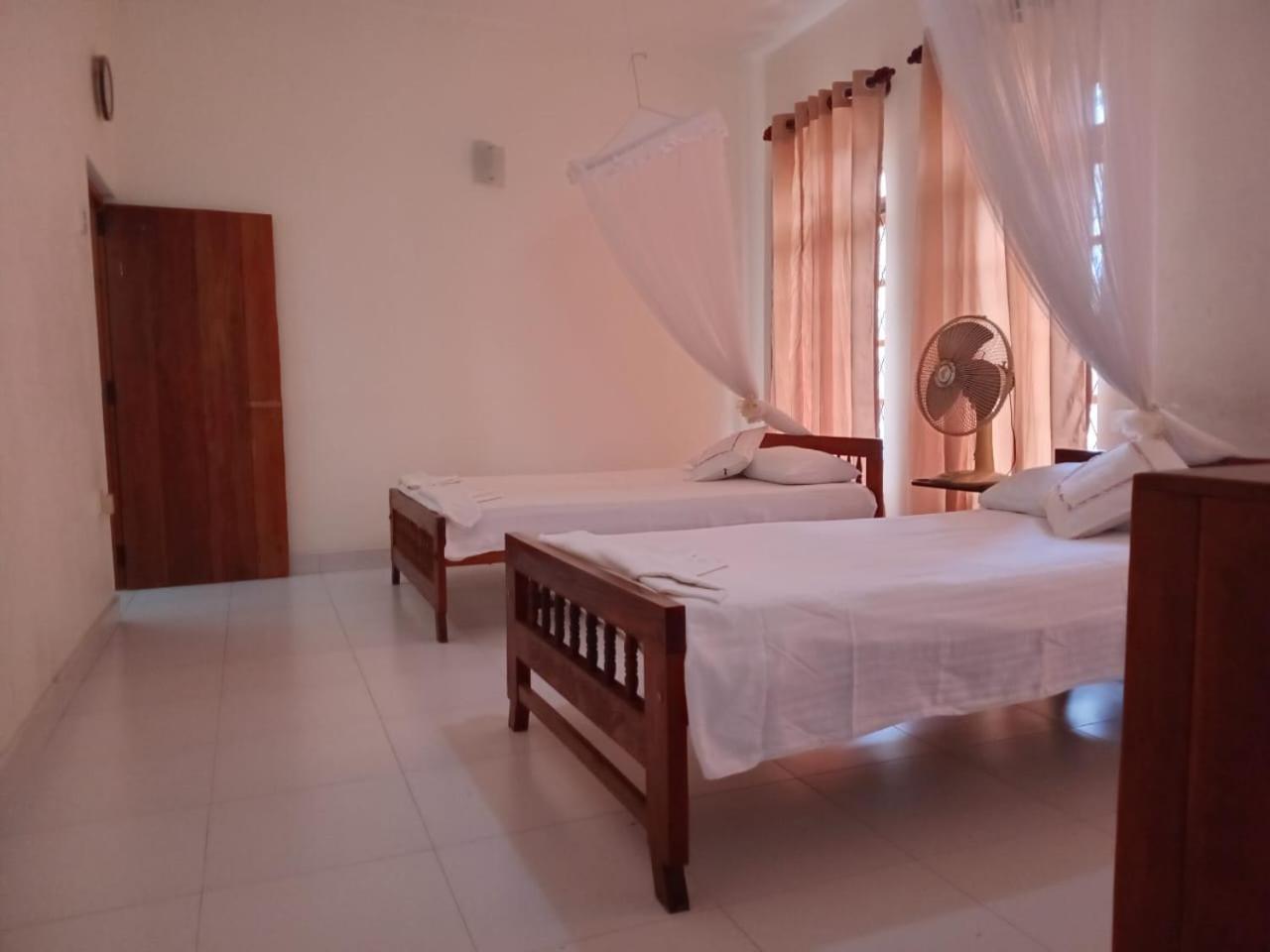 Ajanthas' Homestay แคนดี้ ภายนอก รูปภาพ