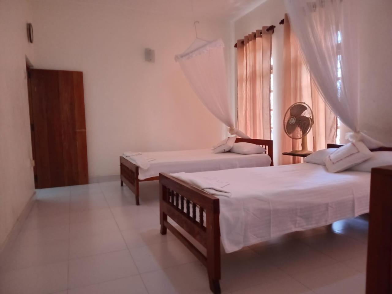 Ajanthas' Homestay แคนดี้ ภายนอก รูปภาพ