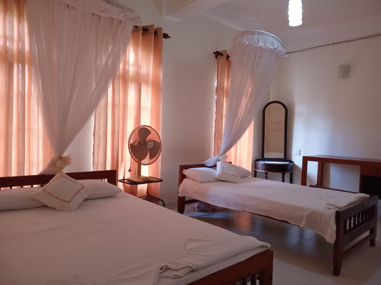 Ajanthas' Homestay แคนดี้ ภายนอก รูปภาพ